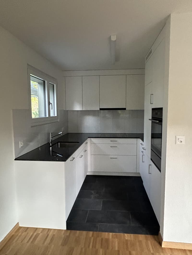 Charmante 5.5-Zimmerwohnung mit zwei Balkonen (3)