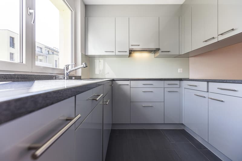 Wohnen und Wohlfühlen - 4.5-Zimmer-Wohnung in Rafz (3)