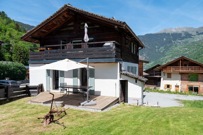 Rénovation complète, tradition intacte / Renovated, Full Tradition! (2)