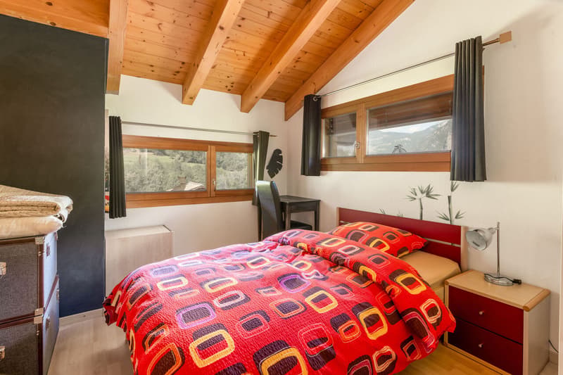 Chalet Rare en Plein Soleil! (9)