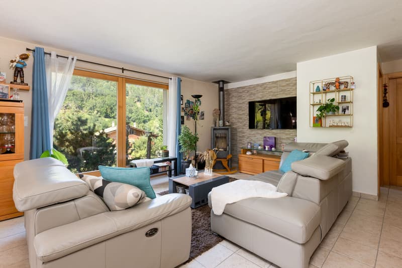 Chalet Rare en Plein Soleil! (3)