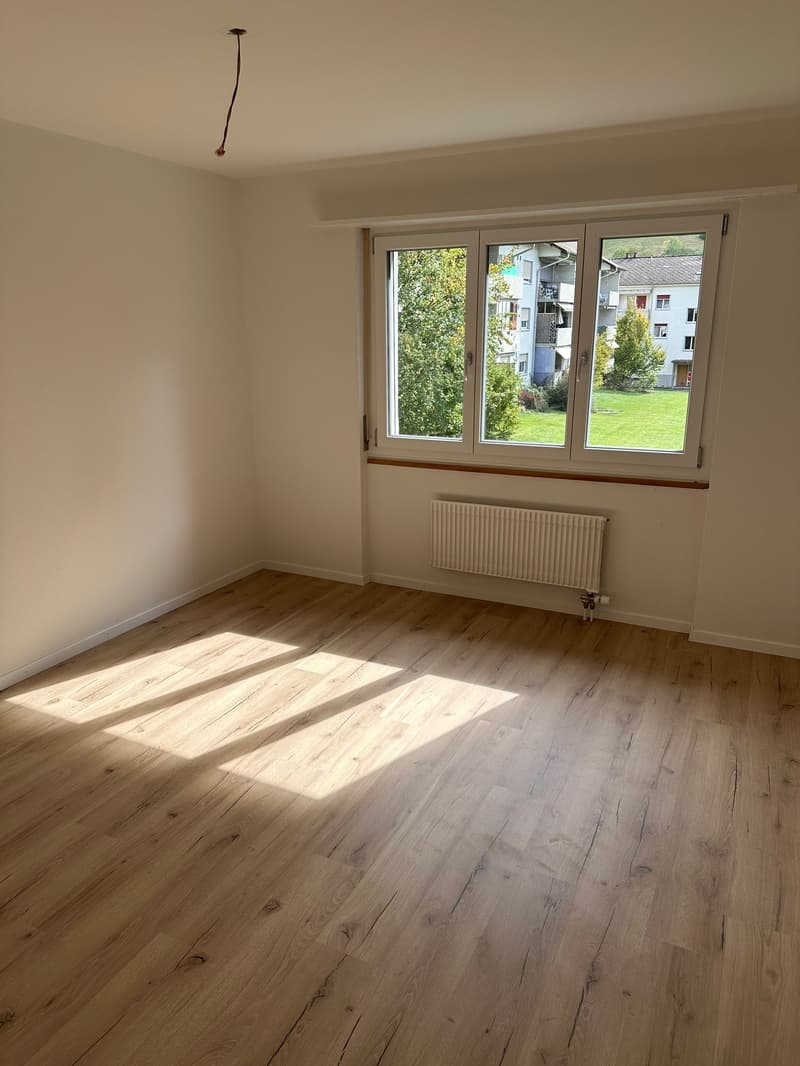 Helle 2.5-Zimmer-Wohnung mit Balkon (3)