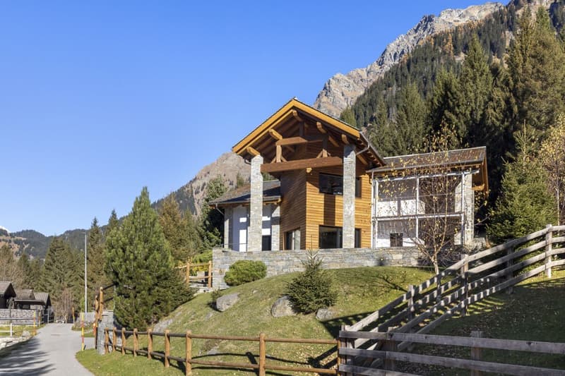 PIAN SAN GIACOMO – Einzigartiges und exklusives Chalet (4)