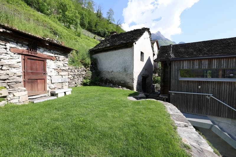 Le Joyau – Maison Valser de 500 ans, entièrement restaurée (13)
