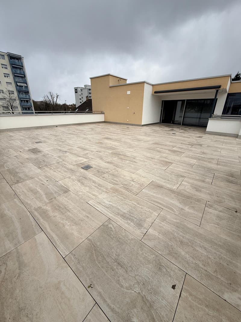 Modern 3.5-room attic apartment in a new building – Wohlen, available immediately (6)