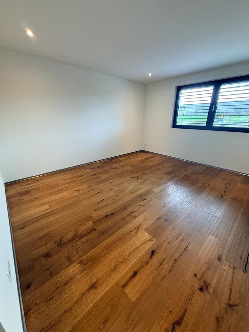 Modern 3.5-room attic apartment in a new building – Wohlen, available immediately (2)