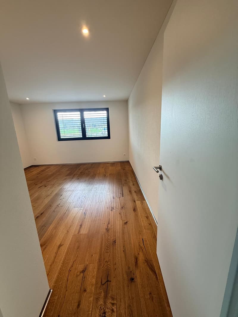 Modern 3.5-room attic apartment in a new building – Wohlen, available immediately (4)