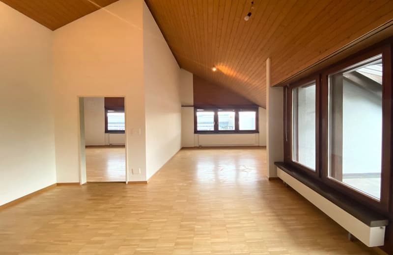 Sonnige 3.5-Zimmer-Dachwohnung in Affoltern am Albis  – 100m zum SBB-Bahnhof Affoltern (1)