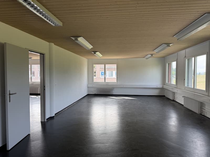 Moderne Büroeinheit an exzellenter Lage in Baden-Dättwil (2)