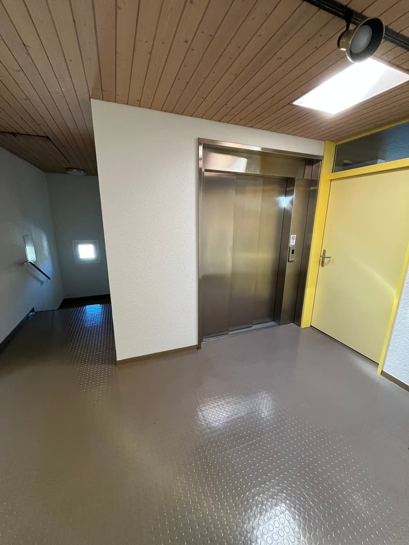Modernes Einzelbüro an Top Lage in Baden-Dättwil (4)