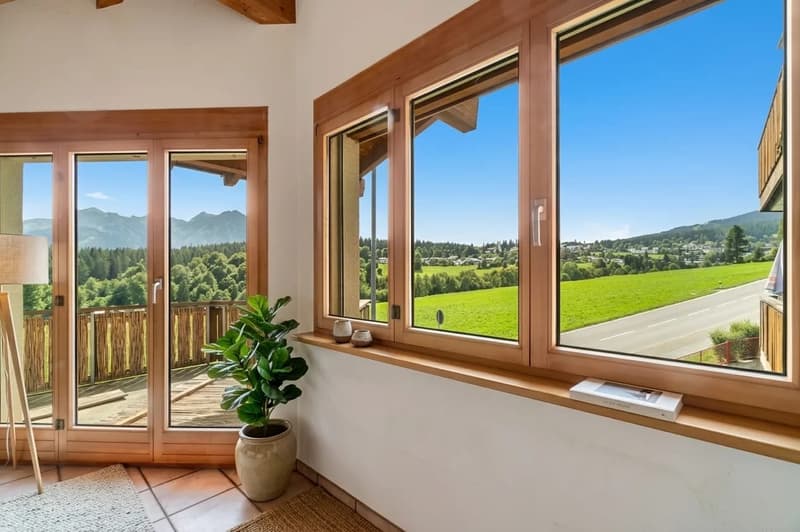 3.5-Zimmer-Ferien-Wohnung mit Alpensicht in Flims Dorf kaufen (2)