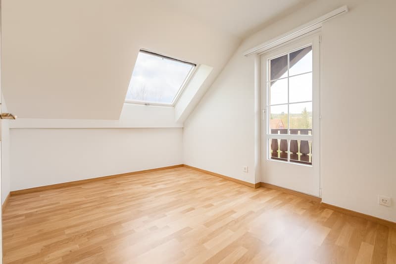 Benvenuti nella vostra nuova casa a Winkel - Appartamento mansardato esclusivo di 4,5 locali (10)
