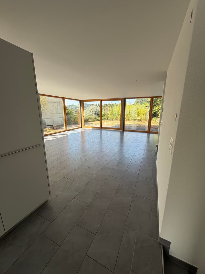 Maison mitoyenne moderne de 5 pièces avec grand jardin et équipement de haute qualité à Abtwil SG (3)