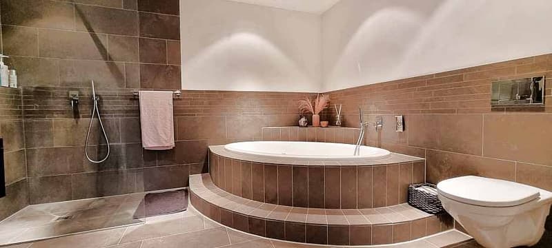 Appartement de jardin exclusif de 4,5 pièces avec double garage et extérieur de rêve (8)