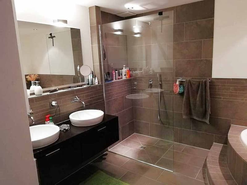 Appartement de jardin exclusif de 4,5 pièces avec double garage et extérieur de rêve (9)