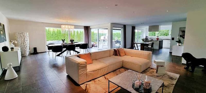 Appartement de jardin exclusif de 4,5 pièces avec double garage et extérieur de rêve (6)