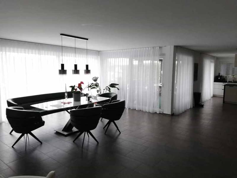 Appartement de jardin exclusif de 4,5 pièces avec double garage et extérieur de rêve (12)