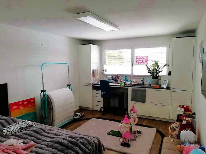 Appartement de jardin exclusif de 4,5 pièces avec double garage et extérieur de rêve (13)