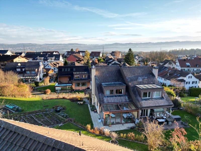 Maison mitoyenne familiale avec jardin d'hiver et belle vue à Hinteregg (1)