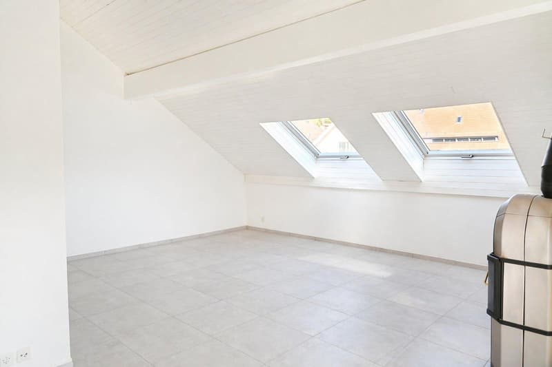 Charmante 5-Zimmer-Dachwohnung in Winkel – sofort verfügbar! (10)