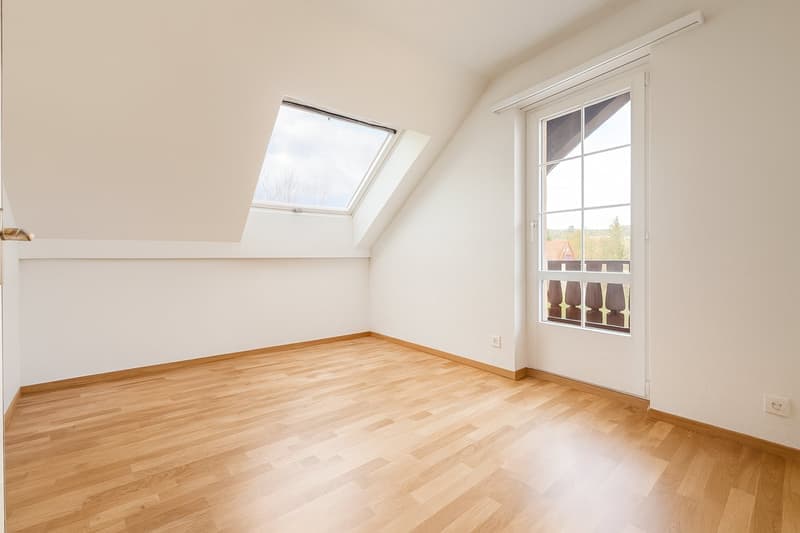 Charmante 5-Zimmer-Dachwohnung in Winkel – sofort verfügbar! (7)
