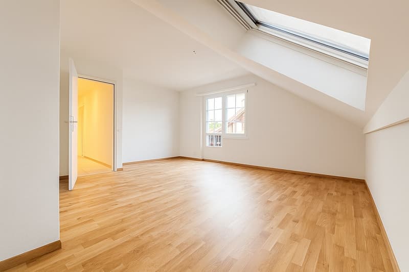 Charmante 5-Zimmer-Dachwohnung in Winkel – sofort verfügbar! (9)
