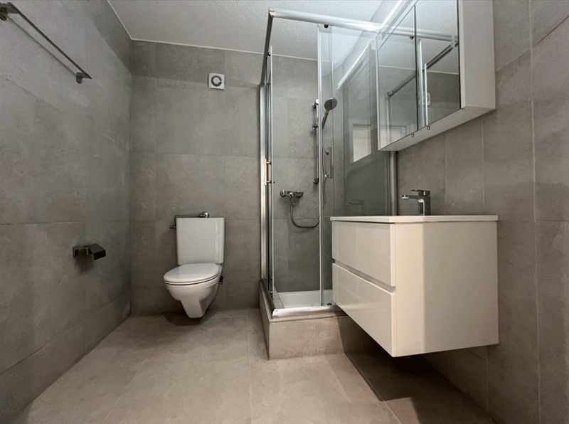 Willkommen in Ihrem neuen Zuhause in Winkel - Exklusive 4.5 Zimmer-Dachwohnung (9)