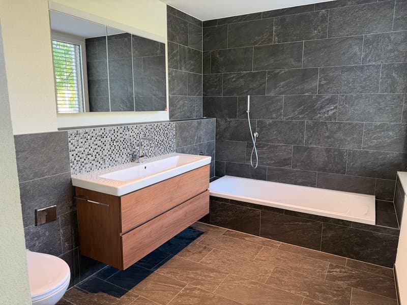 Moderne 3.5-Zimmer-Gartenwohnung in Frick – 100 m² Wohnkomfort mit gedecktem Sitzplatz (15)