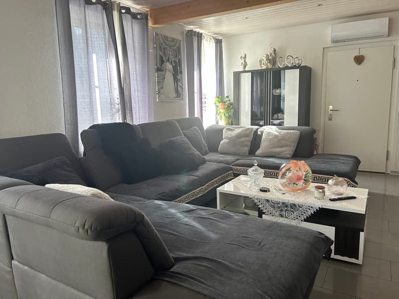 Maison d'angle avec charme de maison de campagne 4,5 pièces au milieu de Deitingen (5)