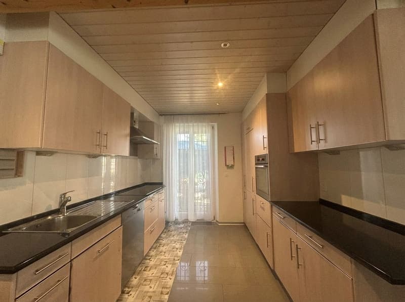 Maison d'angle avec charme de maison de campagne 4,5 pièces au milieu de Deitingen (4)