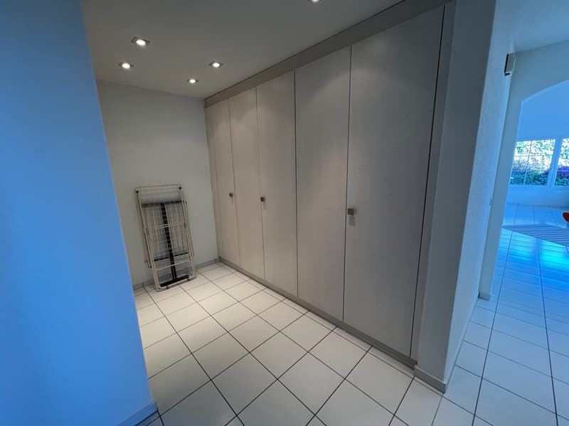 Appartamento di 3,5 locali con terrazza e vista lago a Bellerive in vendita (5)