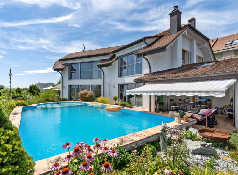 7.5-room terraced house with pool and lake view in Bellerive for sale (1)