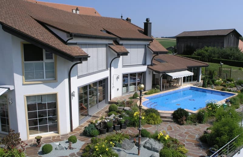 7.5-room terraced house with pool and lake view in Bellerive for sale (4)