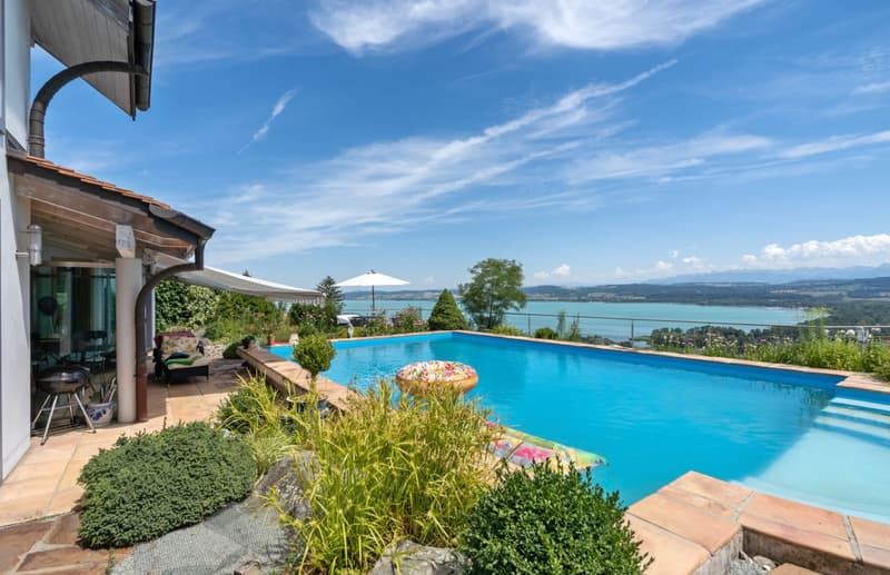 7.5-room terraced house with pool and lake view in Bellerive for sale (3)