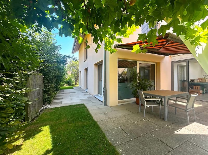 Attractive and characterful 8-room single-family house in Kriegstetten (4)