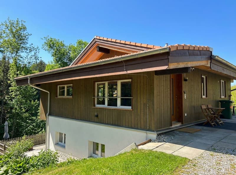 Exclusive solitary property with large surroundings in Goldiwil - sunny & absolutely private (5)
