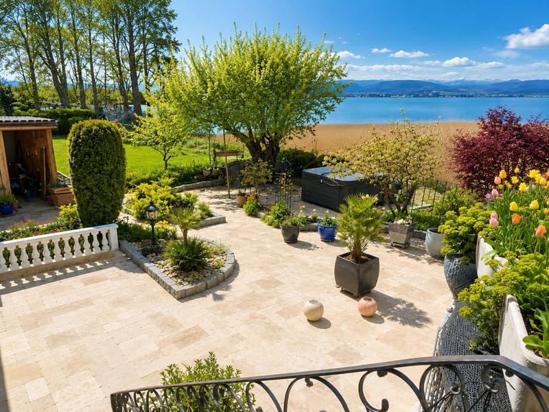6.5-Room Chalet with Lake View in Chevroux for Sale - 2 Residential Units (3)