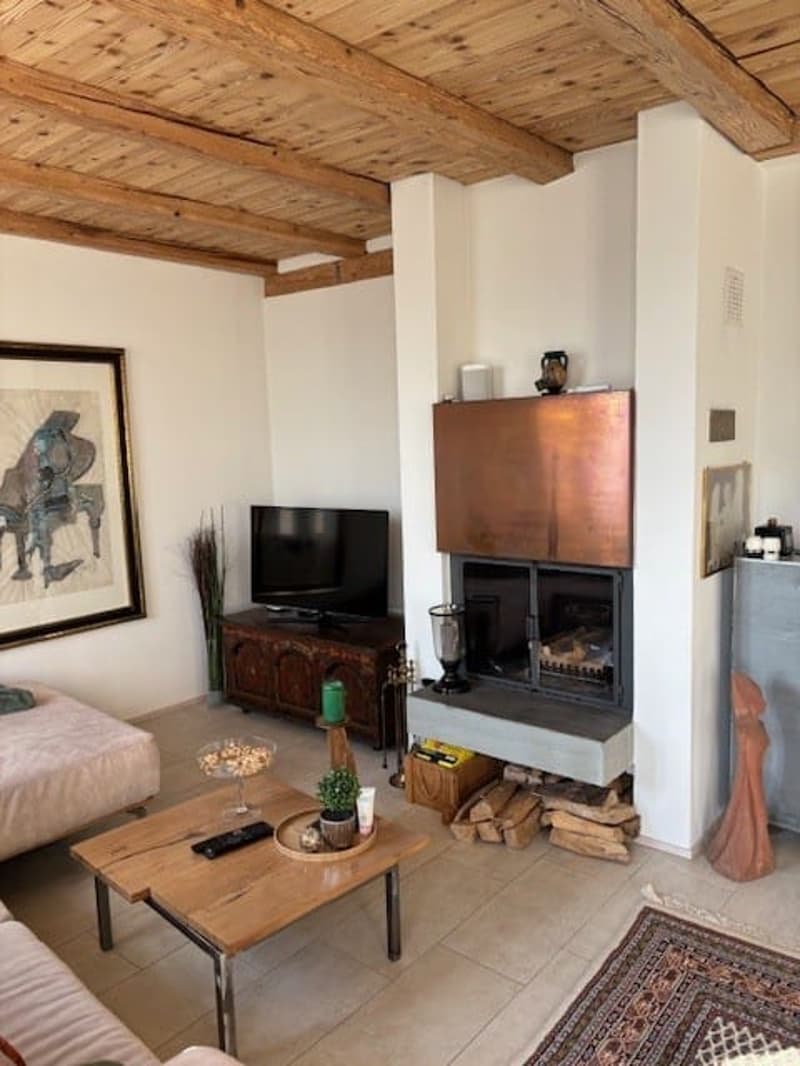 Stylish 7-room villa with lake view in Biel for sale (11)