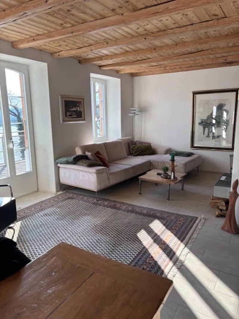 Stylish 7-room villa with lake view in Biel for sale (4)