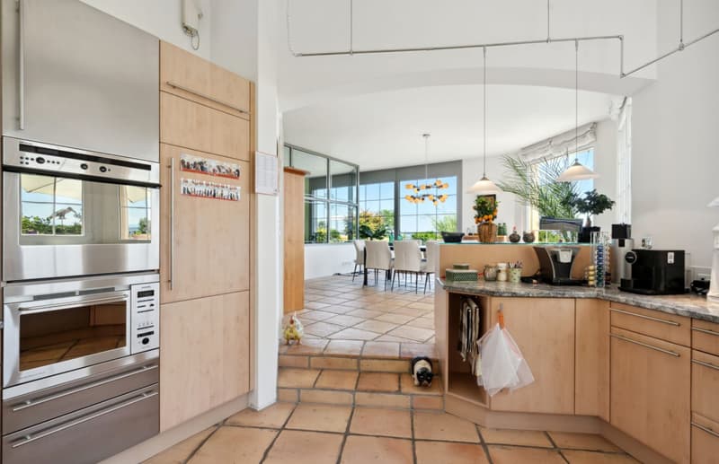 7.5-Zi.-Terrassenhaus mit Pool und Seesicht in Bellerive kaufen (7)