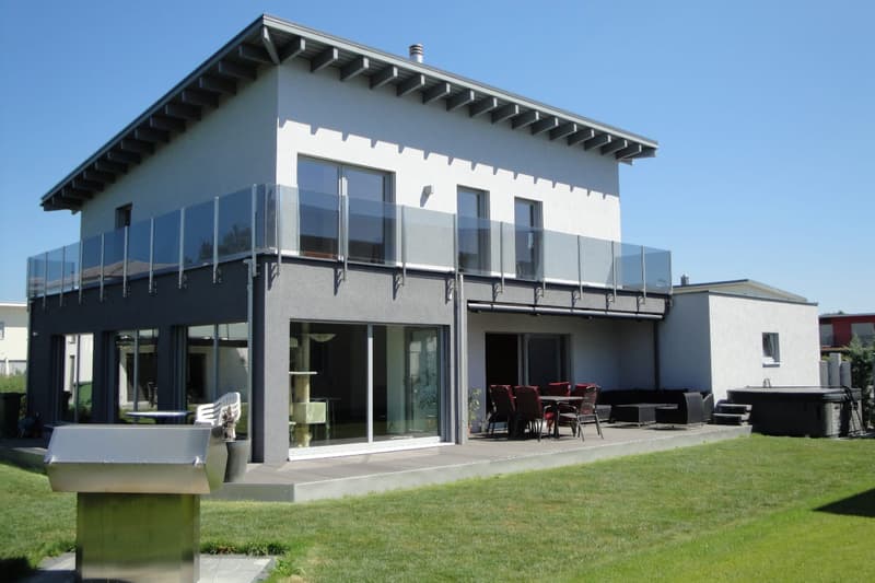 7.5-Zimmer-Einfamilienhaus mit Balkon & Garten in Kriegstetten kaufen (1)