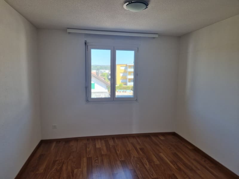 Helle 3.5-Zimmer-Wohnung mit Balkon und Tiefgaragenplatz mit CHF 125.00/Monat (13)