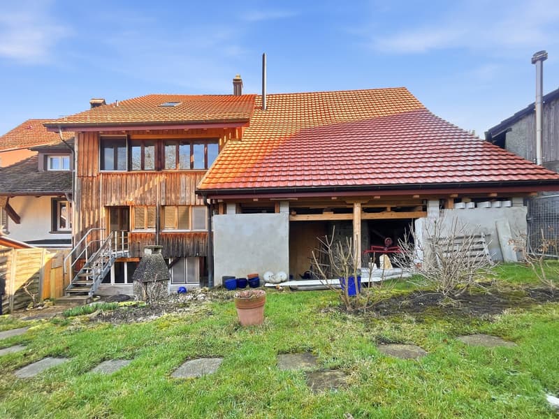 Occasion unique : grande maison unifamiliale avec annexe à Häfelfingen (1)