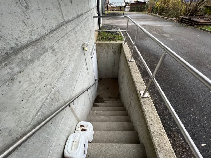Lagerfläche in Niederhasli zu attraktiven Konditionen (2)