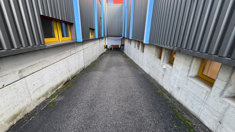Spazio di stoccaggio centrale nella zona industriale di Burgdorf (15)