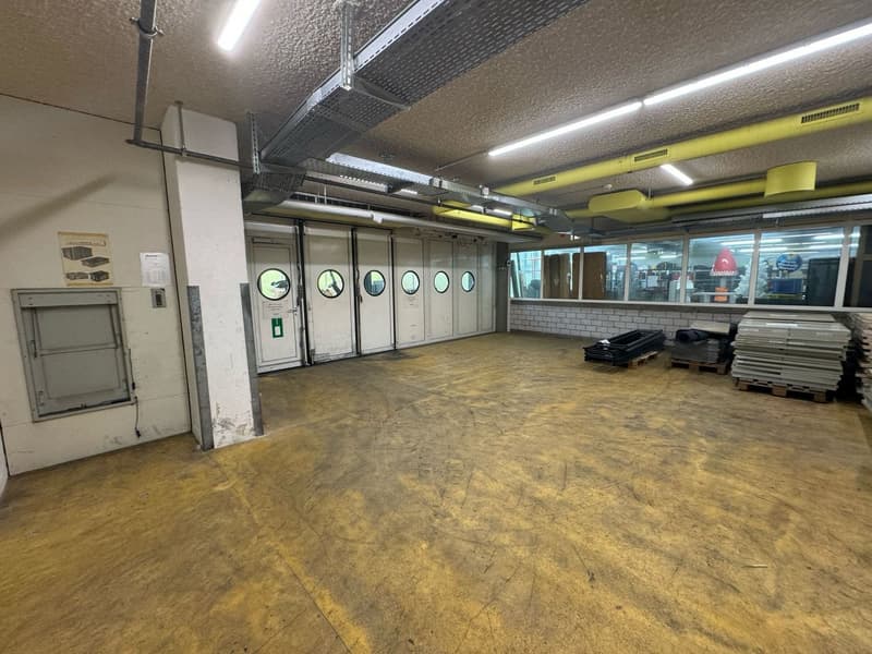 Spazio di magazzino a Soletta a condizioni attraenti (3)