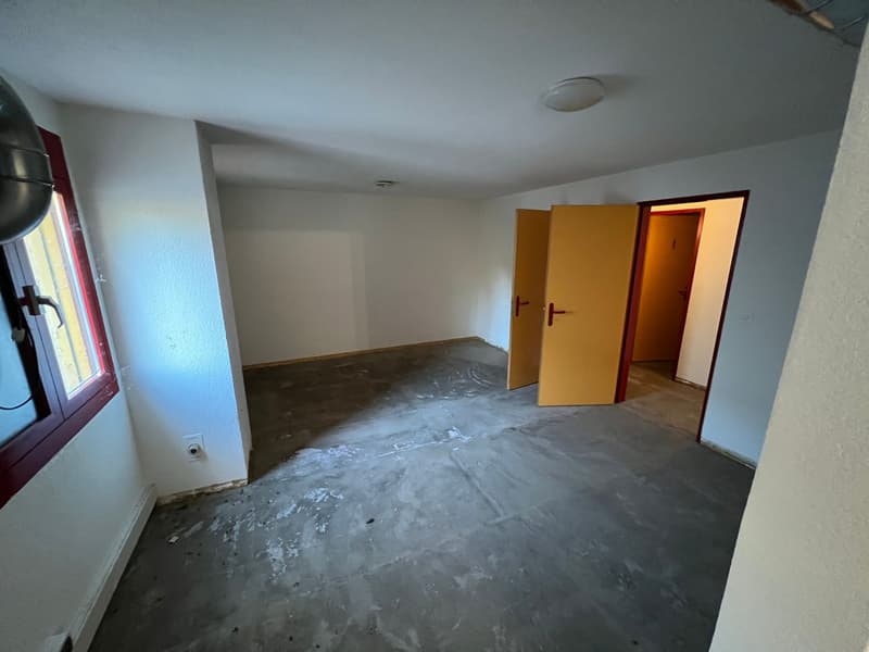 Spazio commerciale attraente in affitto a Lausen (8)