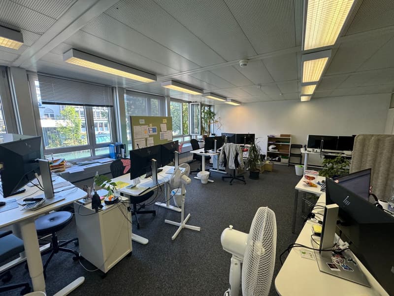 Espace de bureau et commercial central avec vue sur l'Aare (22)
