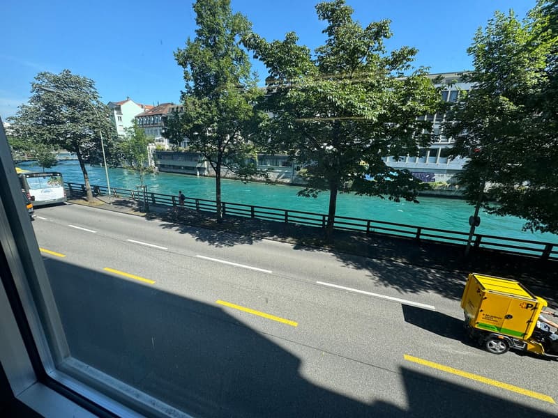 Espace de bureau et commercial central avec vue sur l'Aare (13)
