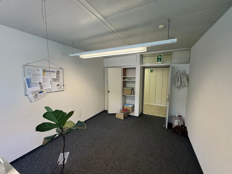Espace de bureau et commercial central avec vue sur l'Aare (12)